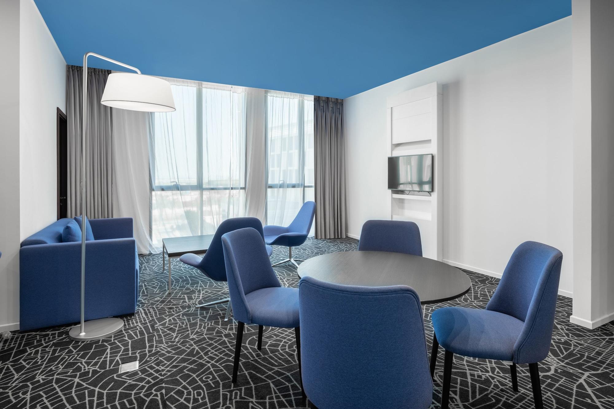 Radisson Hotel & Apartments Dammam Industrial City מראה חיצוני תמונה