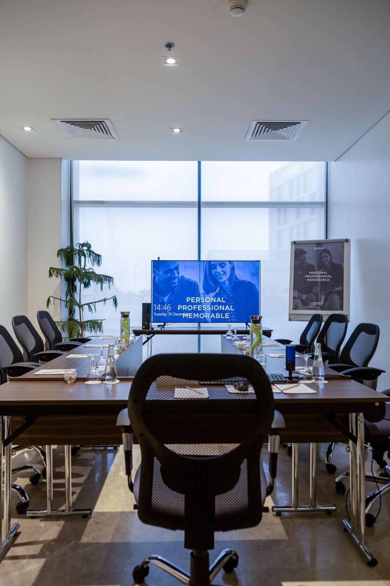 Radisson Hotel & Apartments Dammam Industrial City מראה חיצוני תמונה
