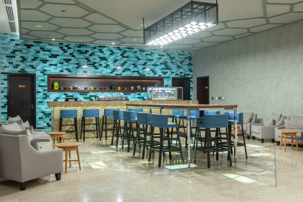 Radisson Hotel & Apartments Dammam Industrial City מראה חיצוני תמונה