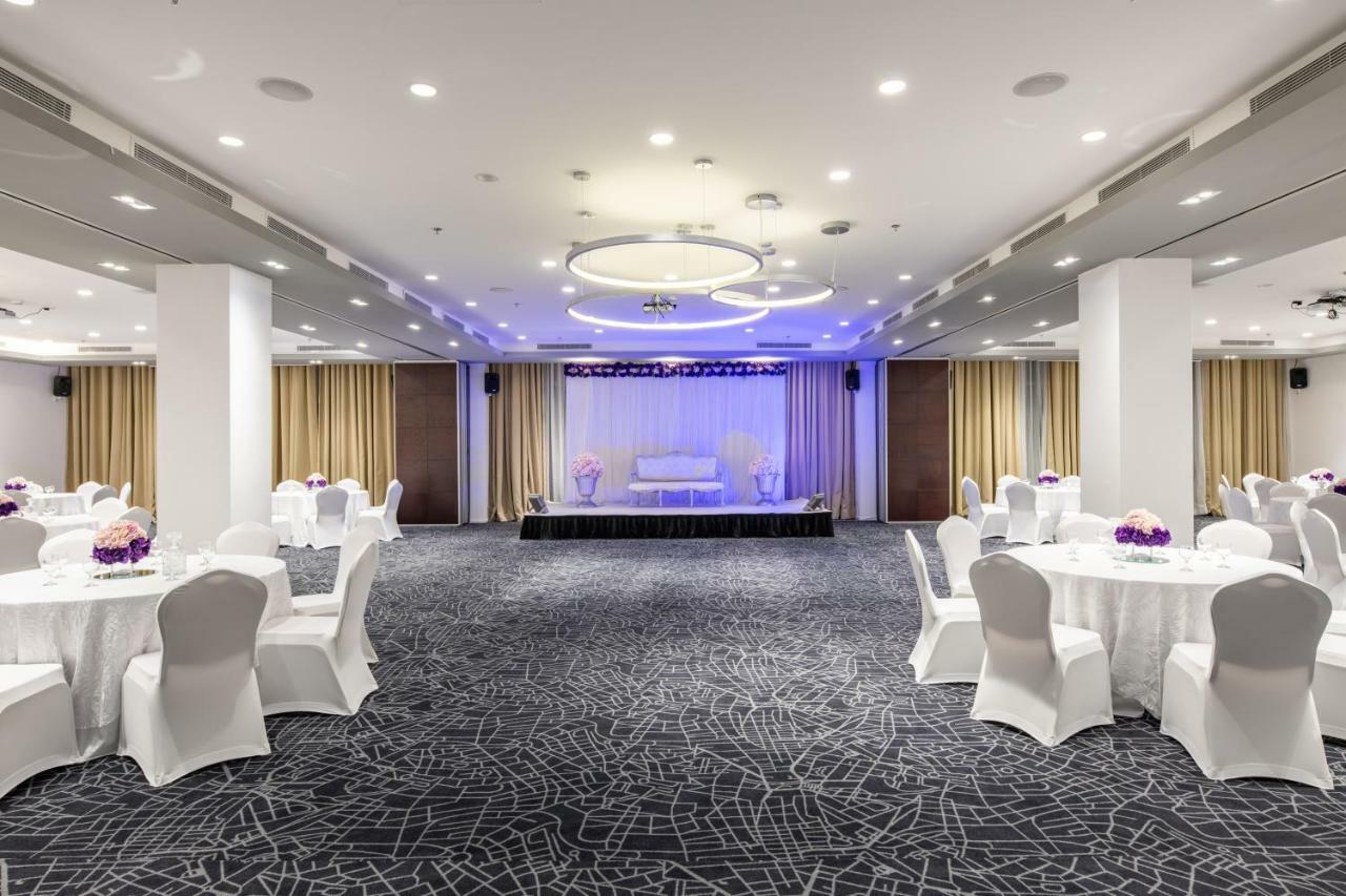 Radisson Hotel & Apartments Dammam Industrial City מראה חיצוני תמונה